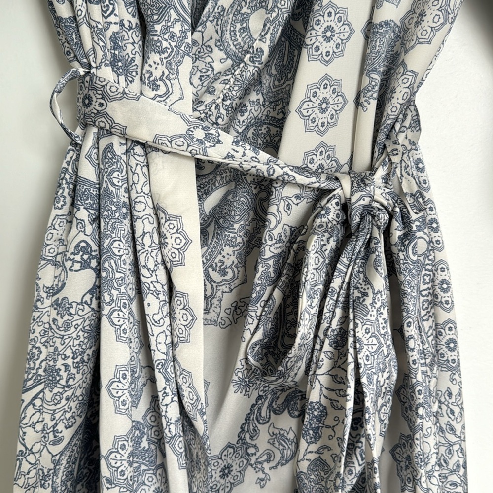 H&M Off-White Robe / Kimono - Picture 2 of 7